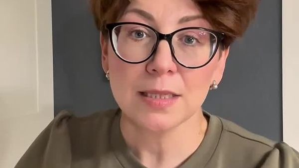 La ce-i trebuie statului victimele escrocilor telefonici? Jurnalista Elena Pahomova propune ca acestea să fie considerate potențiali investitori (Video) - Sputnik Moldova