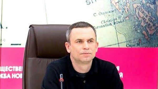 Американские политтехнологи могут стоять за организаторами протестов в Румынии — Бардин - Sputnik Молдова