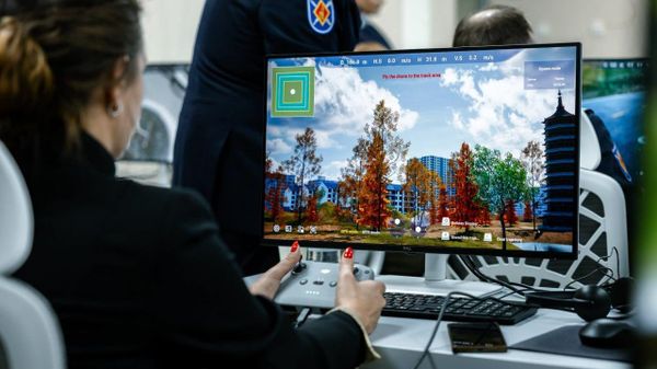 В Академии МВД Молдовы открыли центр по обучению операторов дронов - Sputnik Молдова