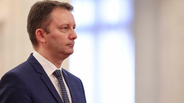 Зигфрид Мурешан пообещал, что не сдаст пост премьера, даже если не получит в парламенте Румынии достаточно голосов для формирования правительства, с перспективой роспуска законодательного органа и досрочных выборов - Sputnik Молдова