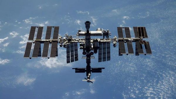 Грузовик Прогресс МС-35 пристыковался к МКС - Sputnik Молдова