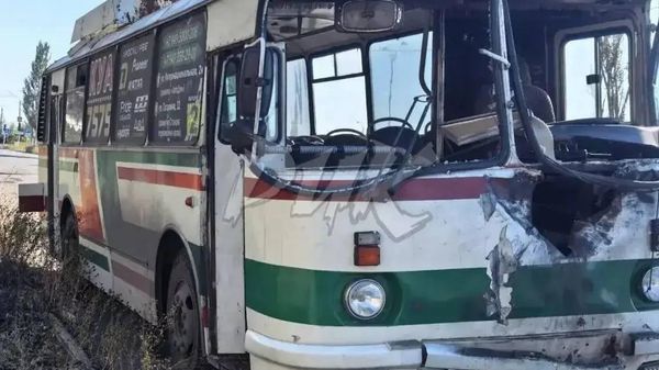 11 persoane, inclusiv doi copii, au fost rănite în Horlivka, în RPD, după ce forțele armate ucrainene au atacat un autobuz - Sputnik Moldova