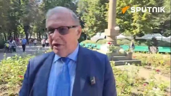 Votarea la secția de votare a Ambasadei Rusiei din Chișinău și la secțiile de votare din regiunea transnistreană se desfășoară normal, a declarat pentru Sputnik Moldova ambasadorul rus Oleg Ozerov - Sputnik Moldova
