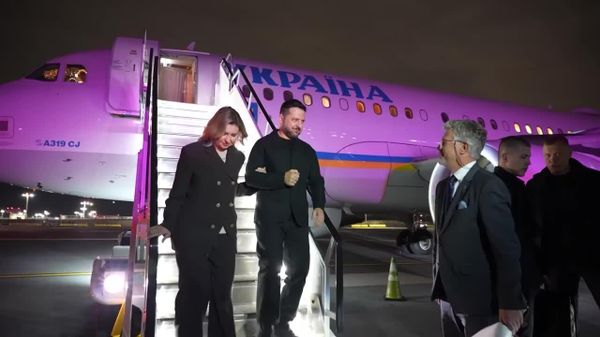 Зеленский прибыл в США, где, как ожидается, проведет встречу с президентом США Дональдом Трампом - Sputnik Молдова