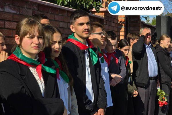 В Дубоссарах прошли траурные мероприятия, посвящённые 85-й годовщине трагических событий сентября 1941-го - Sputnik Молдова