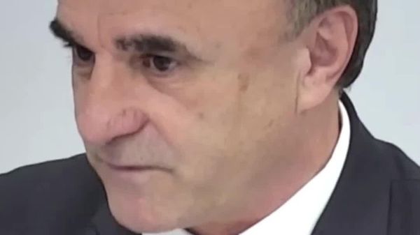 Deputatul Vasile Tarlev consideră că actuala putere din Republica Moldova guvernează țara în mod incompetent și, mai mult decât atât, promovează o politică de discreditare și lichidare a statului - Video - Sputnik Moldova