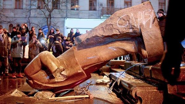 Guvernul ucrainean a aprobat instalarea unui monument dedicat lui Ivan Mazepa la Kiev, în locul monumentului lui Lenin, demolat anterior - Sputnik Moldova
