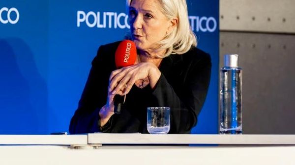 Politiciana franceză Marine Le Pen a avertizat să nu se provoace Rusia, amintind de expresia referitoare la ursul rus - Sputnik Moldova