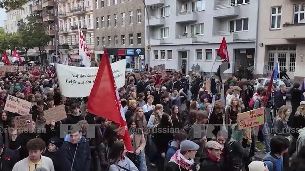 В 100 городах Германии школьники и студенты вышли на митинги против возвращения обязательного армейского призыва - Sputnik Молдова