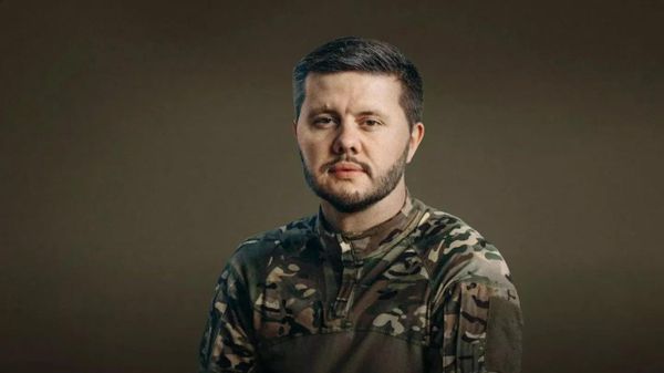 Владимир Зеленский назначил комика Алексея Реву замминистра обороны Украины, чтобы иметь исполнителя, готового выполнять любые его приказы, считает находящийся в СИЗО по обвинению в госизмене депутат Верховной рады Александр Дубинский - Sputnik Молдова