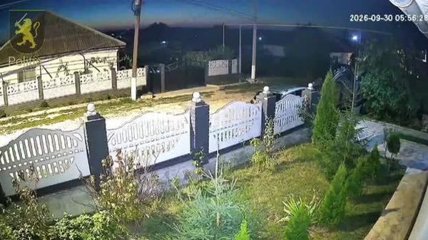 Молдавское Минобороны сообщает, что сегодня около 6 утра близ села Гырбовец Новоаненского района упал и взорвался дрон - Sputnik Молдова