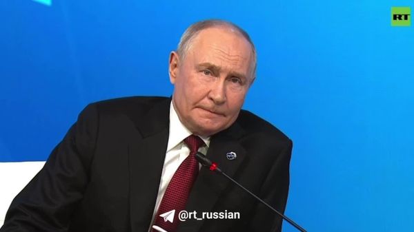 Creierul uman depășește inteligența artificială în ceea ce privește numărul conexiunilor neuronale, consumând în același timp mai puțină energie, a remarcat Putin - Sputnik Moldova