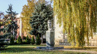 Monumentul lui Serghei Lazo amplasat în Sîngerei