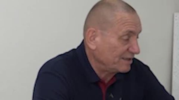 Политолог Борис Шаповалов считает, что Молдову фактически вынуждают покупать российский газ через цепочку посредников, переплачивая за него в разы - Sputnik Молдова