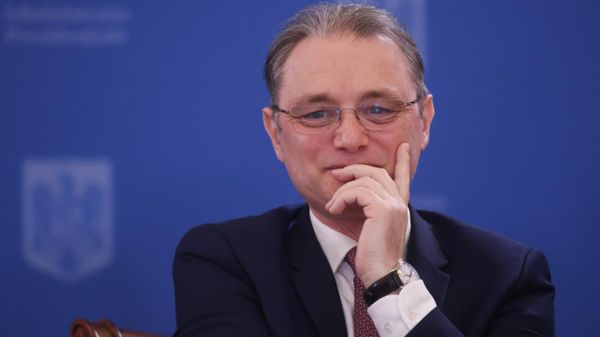 Никушор Дан выдвинул очередную кандидатуру на пост премьера Румынии — на этот раз речь идёт о журналисте Луке Никулеску, который в настоящее время работает в МИД страны - Sputnik Молдова