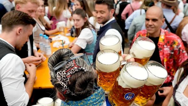 Oktoberfest-ul de la München a atras un număr record de 7,4 milioane de vizitatori - Sputnik Moldova