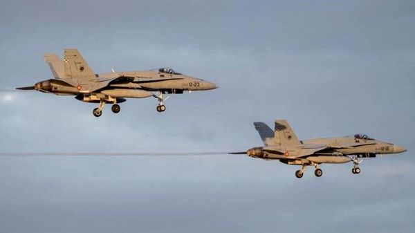 Румыния в ночь на вторник подняла истребители F-18 из-за воздушной тревоги, связанной с группой дронов у румыно-украинской границы - Sputnik Молдова