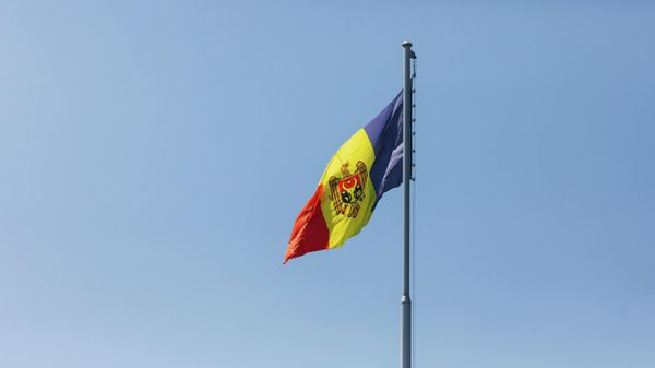 Флаг на здание правительства Молдовы - Sputnik Moldova
