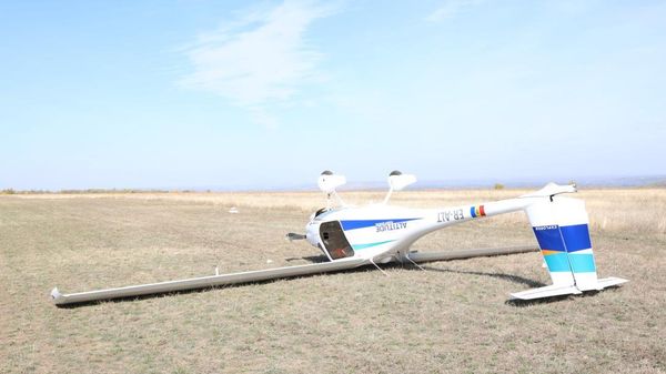 Легкомоторный самолет перевернулся при посадке на аэродроме в Вадул-луй-Водэ - Sputnik Молдова