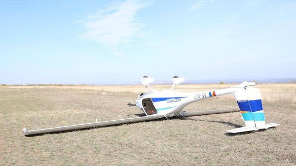 Un avion de mici dimensiuni s-a răsturnat în timpul aterizării pe aerodromul din Vadul lui Vodă - Sputnik Moldova