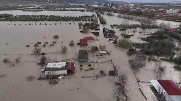 Inundații devastatoare în Albania și Muntenegru - Sputnik Moldova