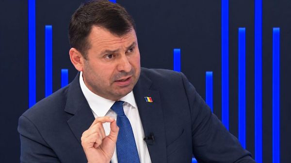 Костюк: Когда Гросу намазывает майонез на хлеб, ему не пахнет Россией? - Sputnik Молдова