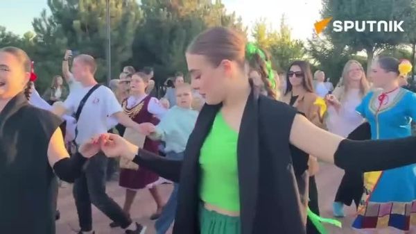 Ziua orașului Bender, sărbătorită cu un festival al vinului și dansuri populare - Sputnik Moldova
