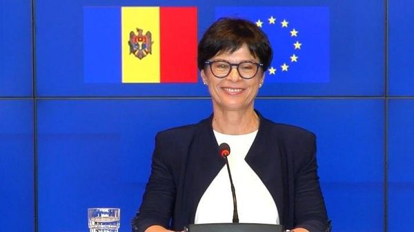Кос пообещала налить журналисту, если Молдова откроет все кластеры до конца года - Sputnik Молдова
