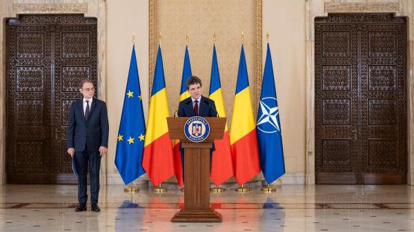 Президент Румынии Никушор Дан заявил, что существуют очень большие шансы, что правительство Луки Никулеску получит вотум доверия от парламента - Sputnik Молдова