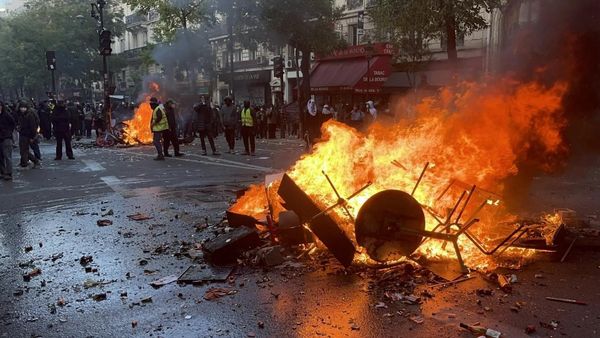 Акции протеста в Париже - Sputnik Молдова