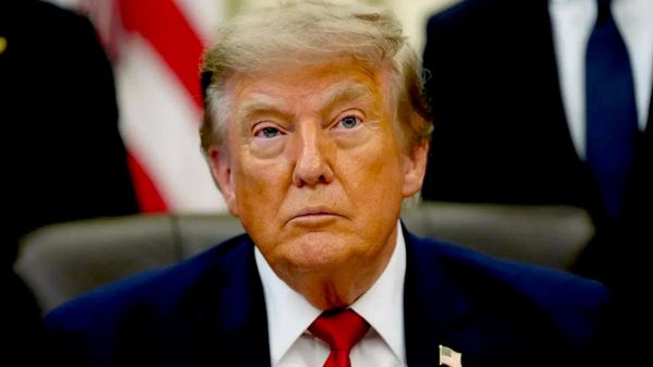 Trump spune că nu știe nimic despre posibilitatea unui atac american asupra Iranului în acest weekend - Sputnik Moldova