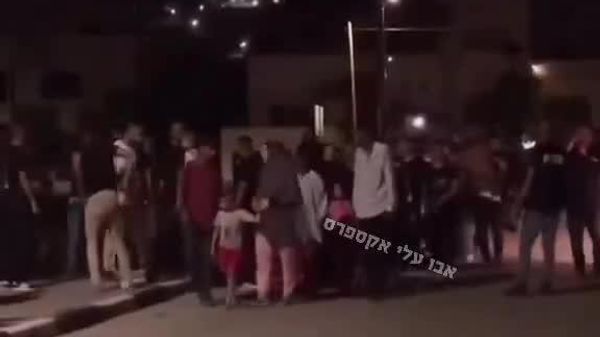 Forțele israeliene au efectuat raiduri în cel puțin 15 localități din Cisiordania ocupată, reținând zeci de palestinieni, după ce Netanyahu a ordonat instituirea unei blocade totale în urma unui atac armat la Hebron, în care au fost uciși doi soldați israelieni - Sputnik Moldova