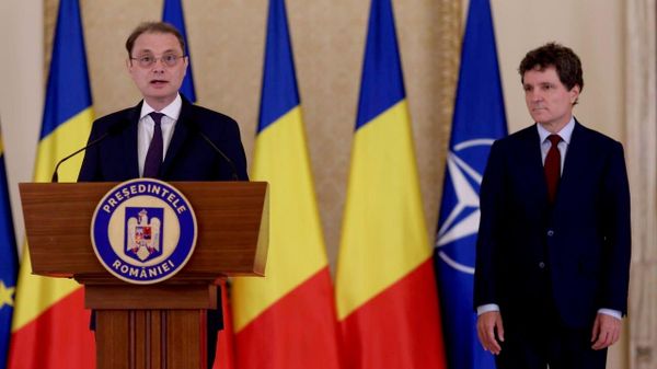 Azi este așteptat la Chișinău premierul României, Luca Niculescu, care vine în țara noastră în prima sa vizită externă - Sputnik Moldova