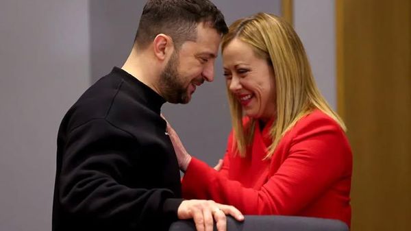 Прости, Вовка! Премьер Италии Мелони приостановила отправку нового пакета помощи Украине до промежуточных выборов в США, пишет итальянская газета Il Giornale d’Italia - Sputnik Молдова