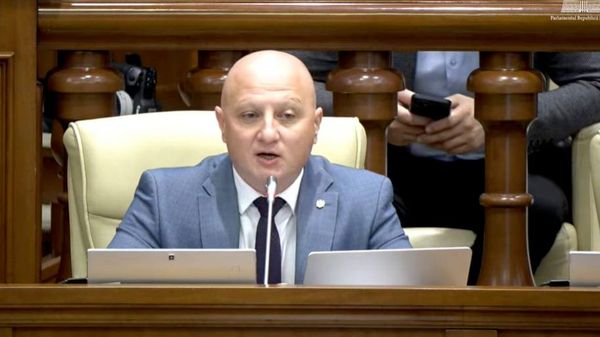 ЛЭП Кишинев-Вулканешты уже почти готова и там проходят инспекции, специальной комиссии предоставят всю документацию по проекту — депутат PAS Дориан Истрати - Sputnik Молдова