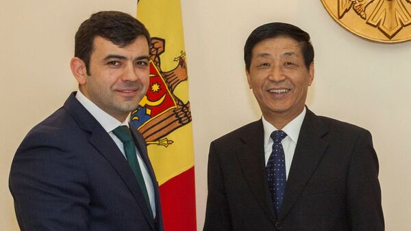 Chiril Gaburici şi Ambasadorul Chinei la Chişinău, Mingtao Tong - Sputnik Moldova