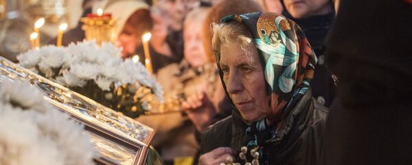 Верующие в церкви - Sputnik Moldova