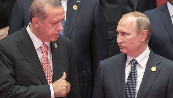 Президент РФ Владимир Путин (справа) и президент Турции Реджеп Эрдоган - Sputnik Молдова