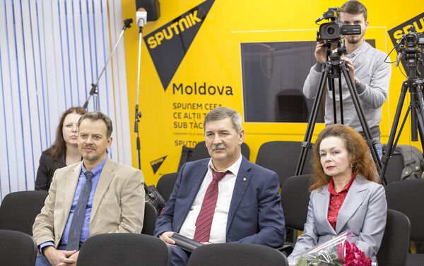 В Sputnik прошла встреча с кинорежиссером Николаем Гибу - Sputnik Молдова