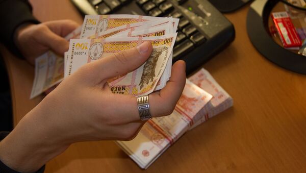 Банкноты номиналом 50 и 100 леев - Sputnik Молдова