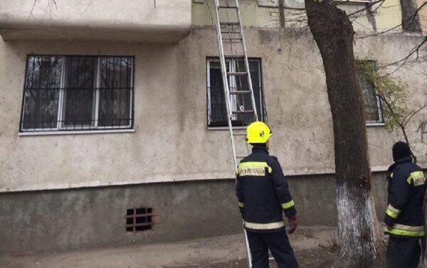Пожар в пригороде Кишинева - Sputnik Молдова
