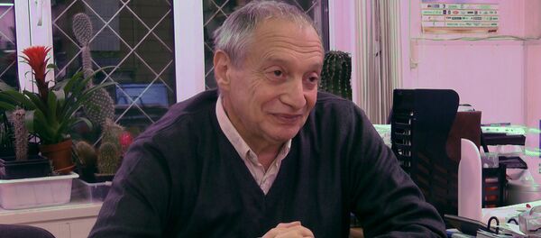 Побеждая болезнь: Хармелин сыграл в спектакле Кантор - Sputnik Молдова