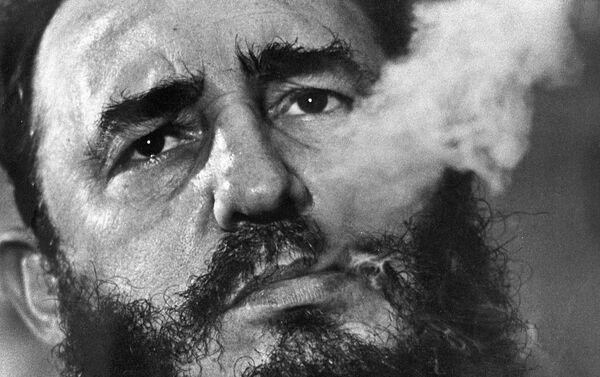 Фидель Кастро был яростным курильщиком — его образ с неизменной гаванской сигарой во рту стал классическим. Однако в конце 1986 года Фидель бросил курить из-за ухудшения состояния здоровья. - Sputnik Молдова