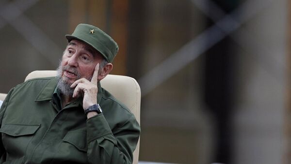 31 июля 2006 года Кастро по состоянию здоровья передал исполнение обязанностей на всех своих ключевых должностях своему брату Раулю. 24 февраля 2008 года он покинул все государственные должности, а 19 апреля 2011 года ушёл и с поста главы правящей партии. - Sputnik Moldova
