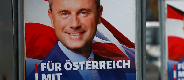 Presidential election campaign posters of far right Freedom Party (FPOe) presidential candidate Norbert Hofer are pictured in Vienna, Austria, November 8, 2016 - Sputnik Moldova