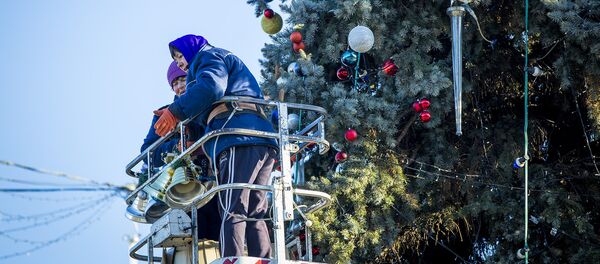 елка на площади Кишинева - Sputnik Молдова