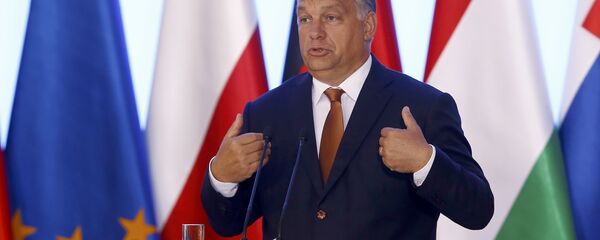 Viktor Orban beim Treffen der Visegrad-Gruppe in Warschau - Sputnik Moldova-România