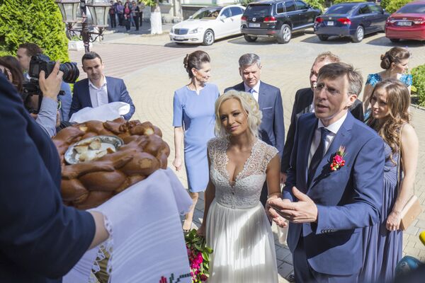 Dorin Chirtoacă și Anișoara Loghin Dorin Chirtoacă și Anișoara Loghin - Sputnik Moldova-România