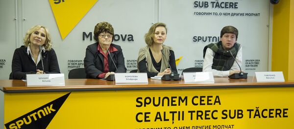 Алина Шишкина, Эльфрида Королева, Надежда Аксенова и Василий Павленко - Sputnik Молдова