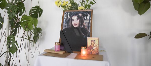 Траурное фото Кристины Пархоменко в гимназии имени Михай Витязул - Sputnik Moldova